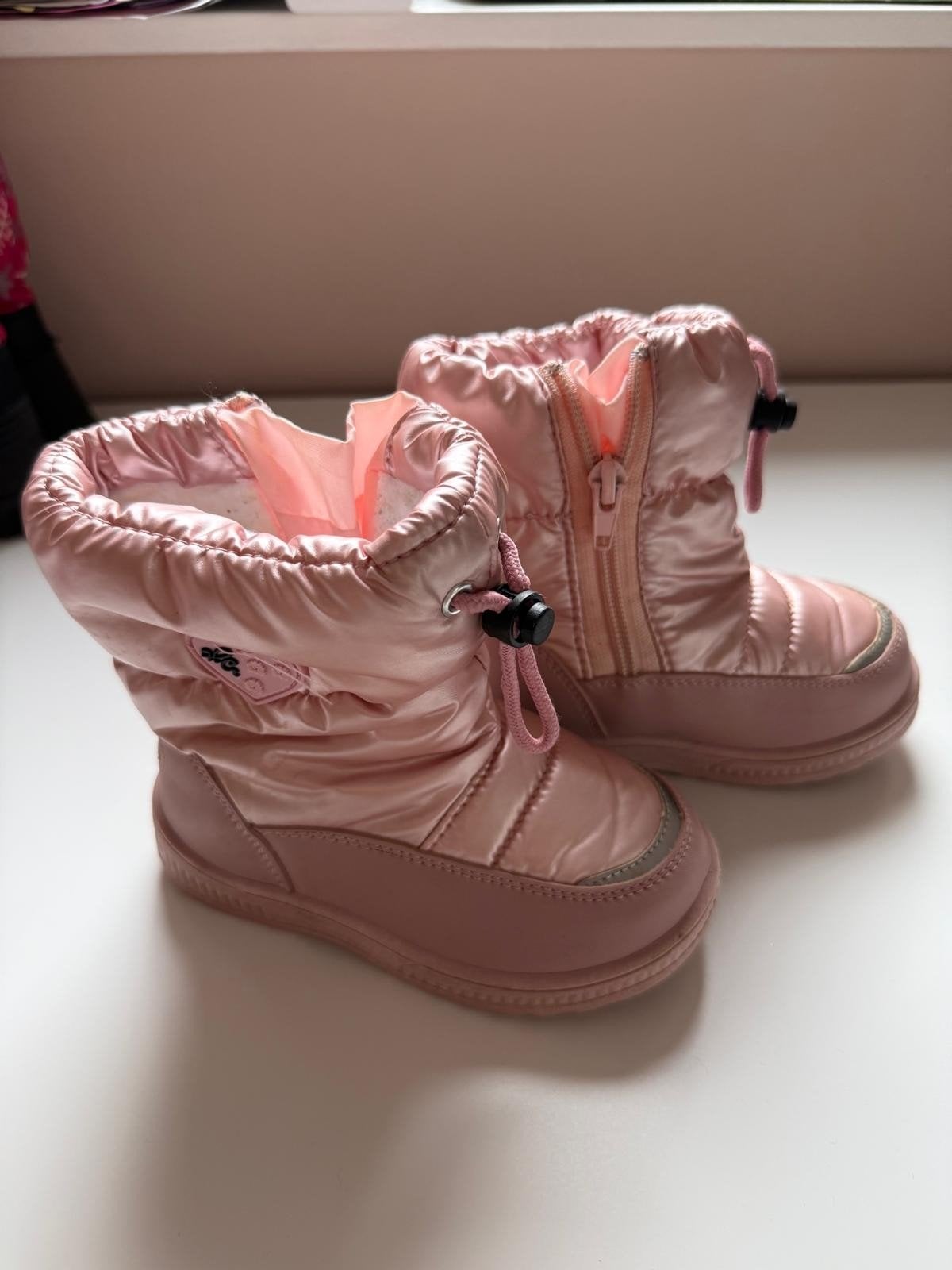 Snowboots maat 25 - Meisje (Roze), Kinderen en Baby's, Ophalen of Verzenden, Zo goed als nieuw, Meisje, Laarzen
