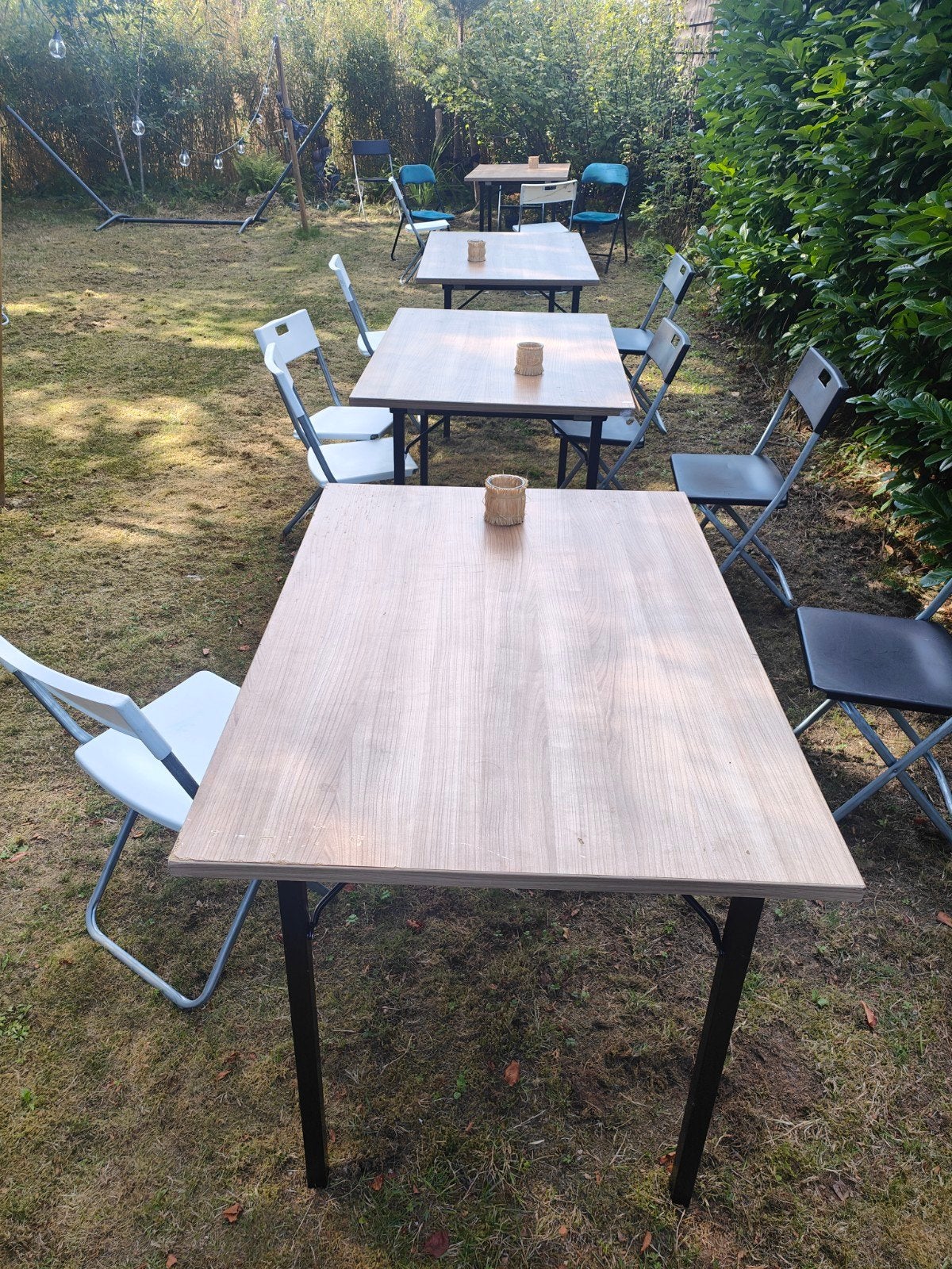 9 Opvouwbare klaptafels en 33 klapstoelen, 100 tot 150 cm, 50 tot 100 cm, Vier personen, Rechthoekig