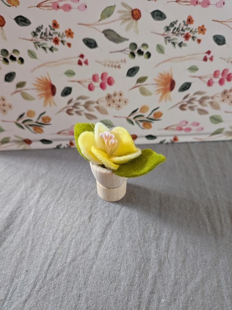 Bloempotje steker, Ophalen of Verzenden, Figuurtje(s)