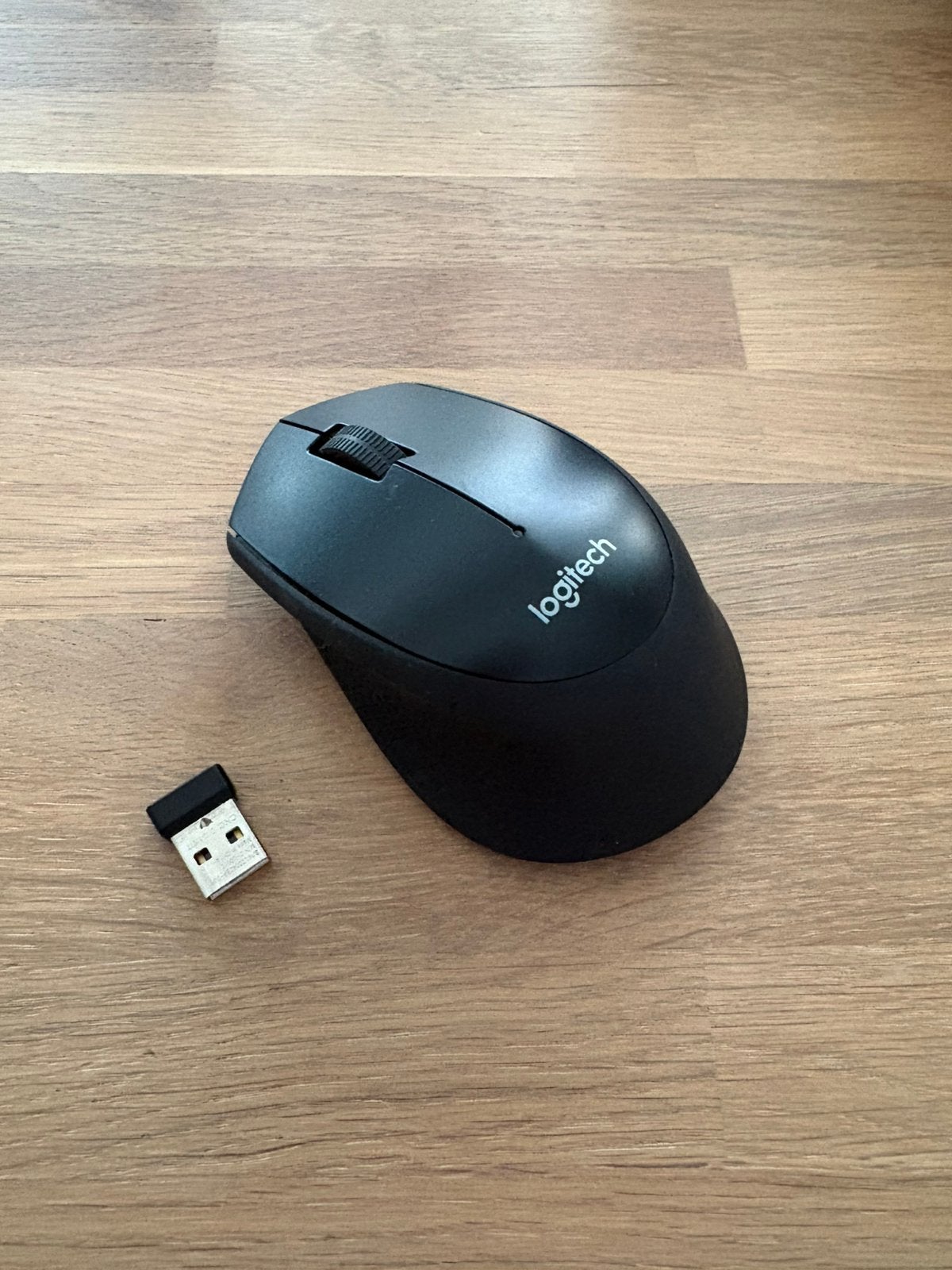 Logitech M330 Silent Plus draadloze muis, Ophalen, Rechtshandig, Muis, Gebruikt