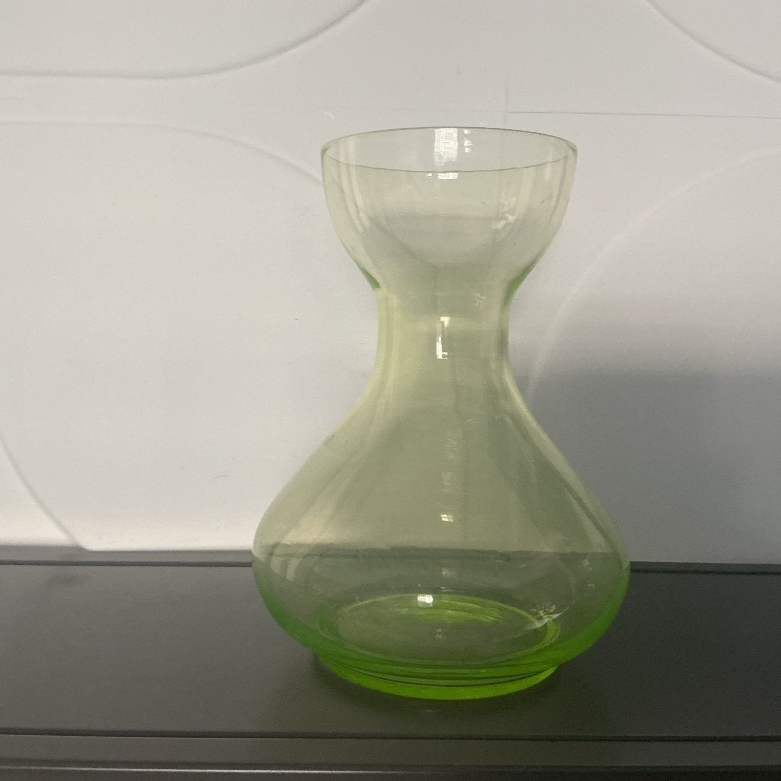 Vintage Groene Glazen Vaas - Uniek Design, Antiek en Kunst, Ophalen of Verzenden