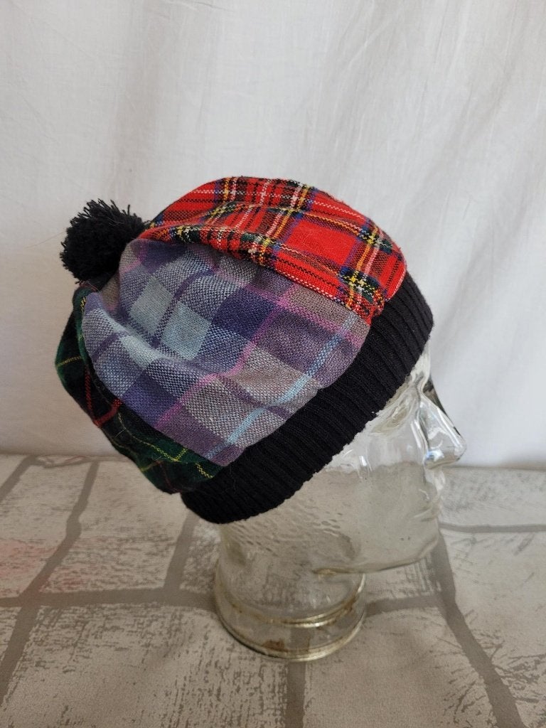 Gave patchwork muts met schotse ruit, Maat 38/40 (M), ., Ophalen of Verzenden, Zo goed als nieuw