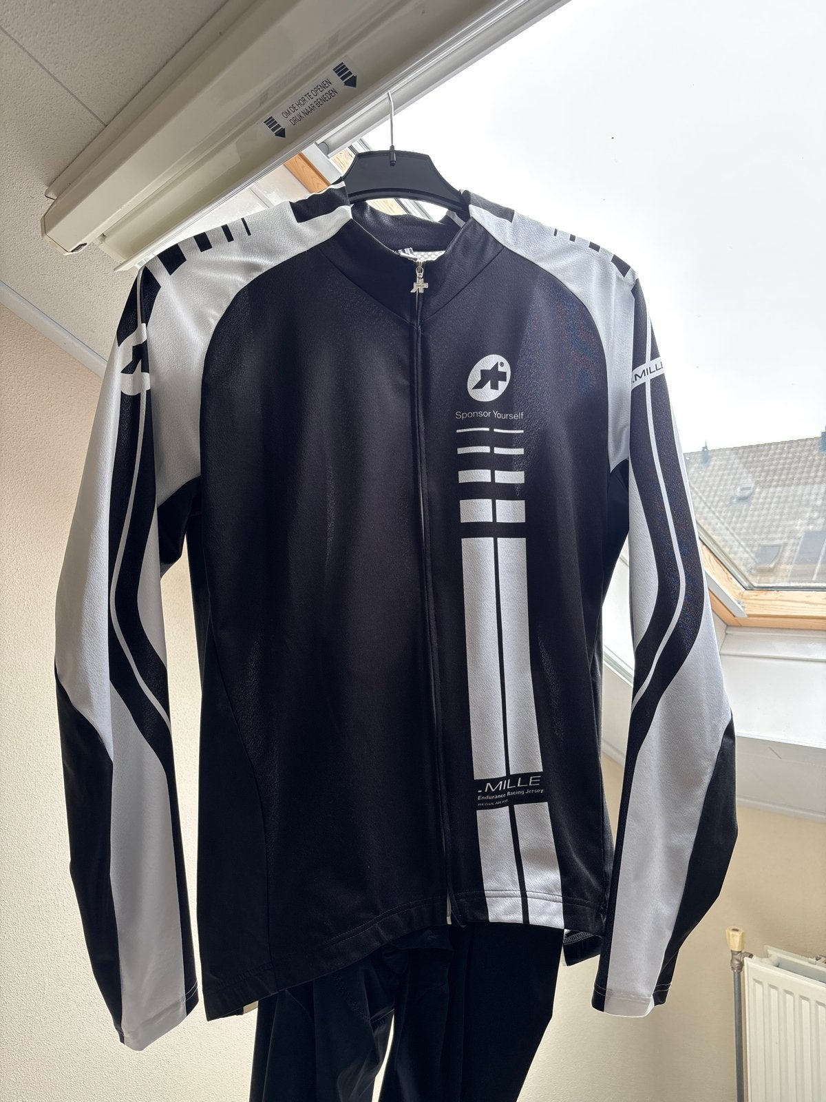 Assos Wielerset: Lange Mouw Shirt & 3/4 Broek - Maat L, Ophalen, Gebruikt, Heren, L