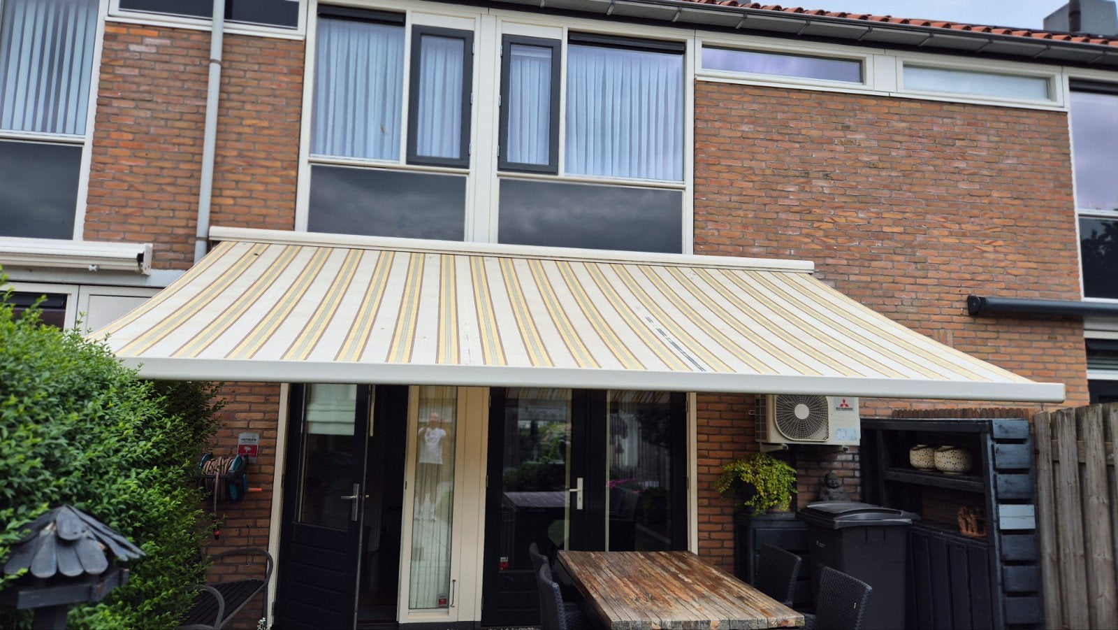 Brustor Knikarmscherm 5m breed, 3m uitval, elektrisch, Tuin en Terras, Zonneschermen, Ophalen, Gebruikt, 450 cm of meer, Elektrisch