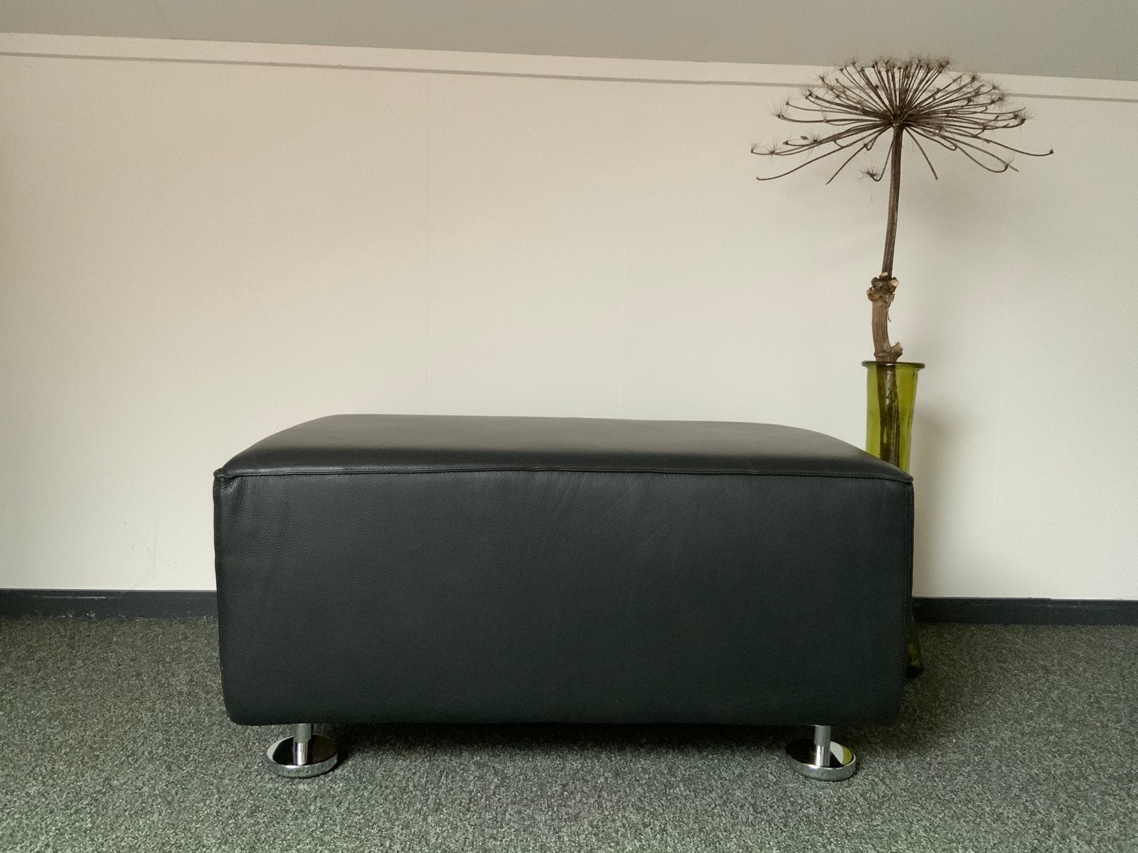 Zwarte GELDERLAND 4800 poef / voetenbank, Ophalen, Design, 50 tot 75 cm, Leer