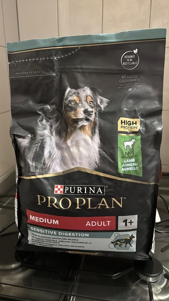 Proplan nieuwe zak brokken, Ophalen, Hond