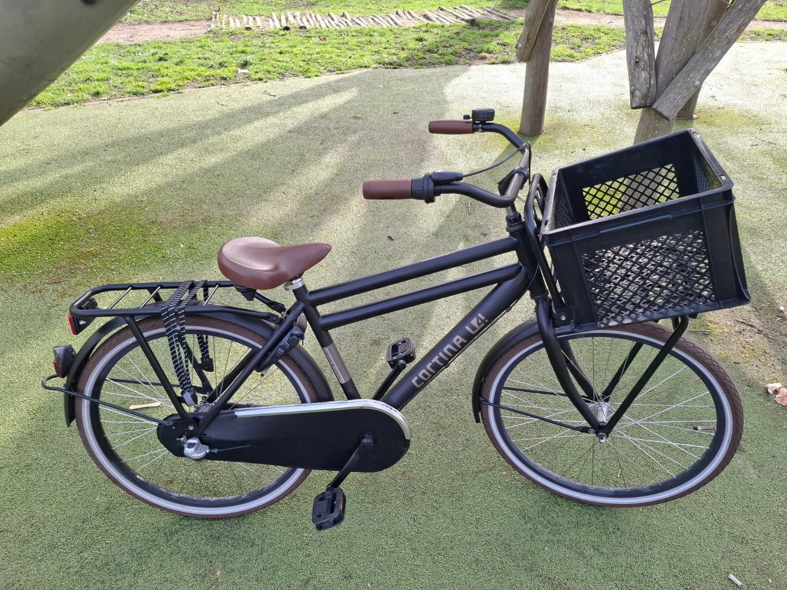 Zwarte cortina U4 jongensfiets 24NCH, 3 versnellingen, Fietsen en Brommers, Fietsen | Jongens, Terugtraprem, 24 inch, Cortina U4 transportfiets