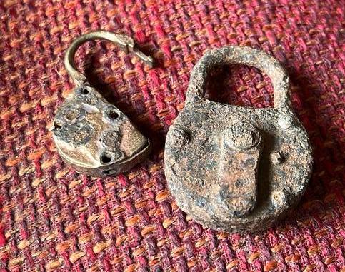 Bodemvondst…2 Oude Slotjes, Antiek en Kunst, Antiek | Gereedschap en Instrumenten, Ophalen of Verzenden
