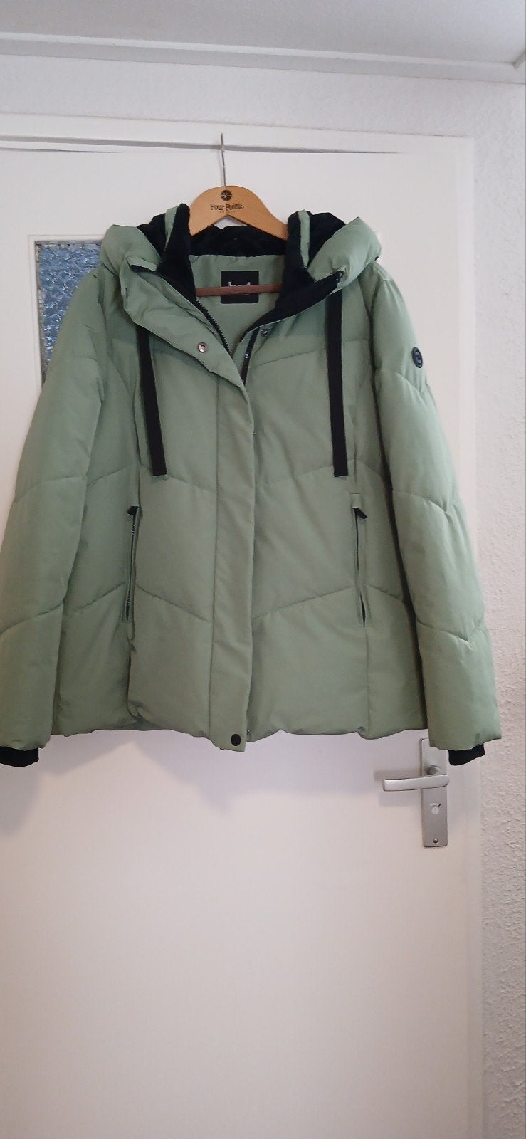 Ski jack (Winterjas)Groen als nieuw.maat 42/44 €50, Ophalen of Verzenden, Zo goed als nieuw, Groen