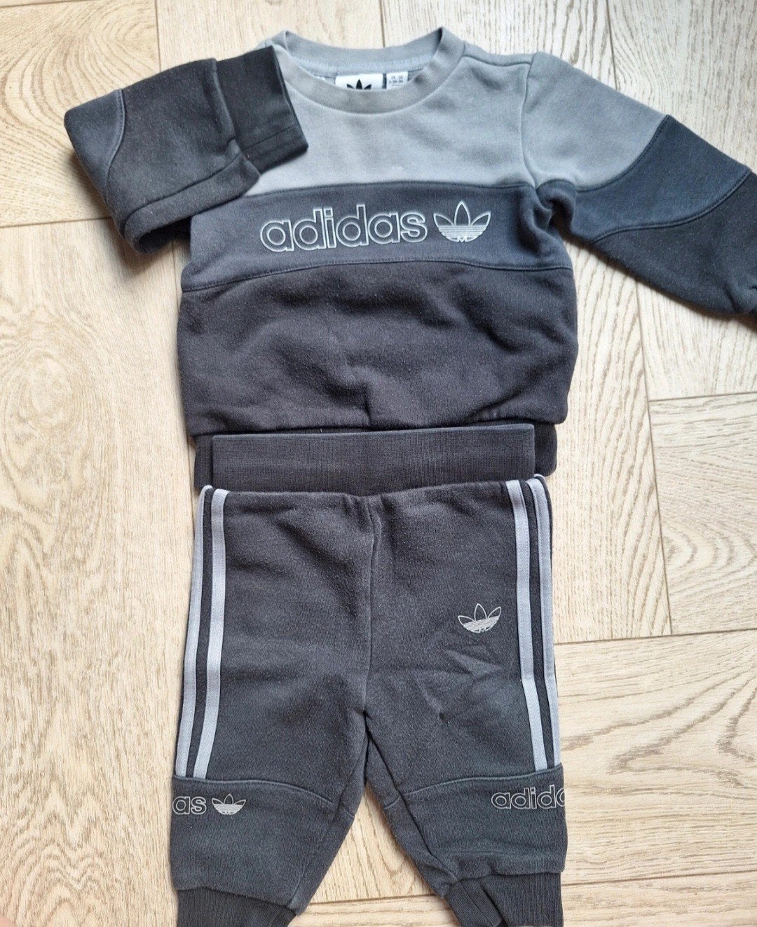 Adidas baby trainingspakje - maat 74 (6-9 maanden), Kinderen en Baby's, Ophalen of Verzenden, Nieuw, Adidas, Jongetje of Meisje