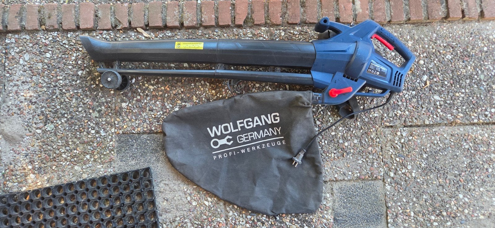 Wolfgang Germany Bladblazer QT6283 - Elektrisch, Ophalen, Gebruikt, Met opvangzak, Handgedragen