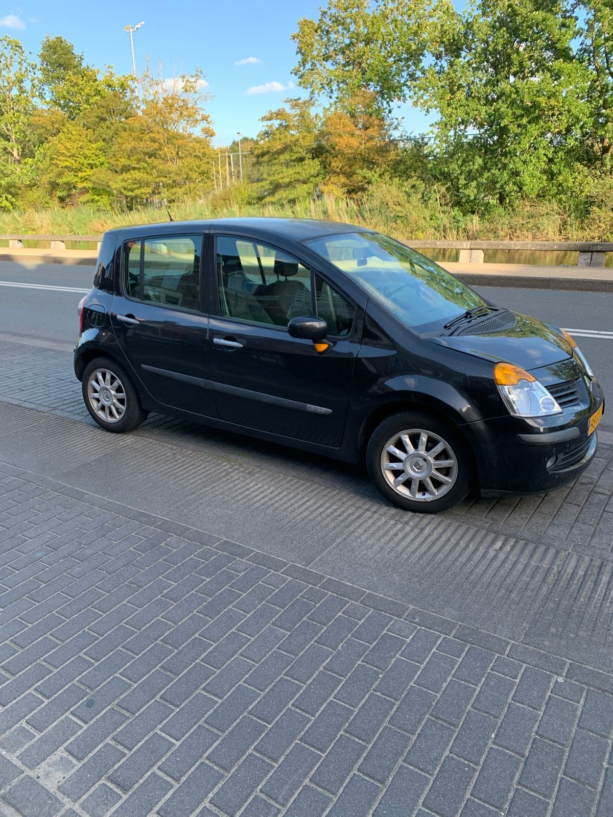 Renault Modus 1.6 16V AUT 2005 Zwart, 4 cilinders, Zwart, Origineel Nederlands, 1180 kg