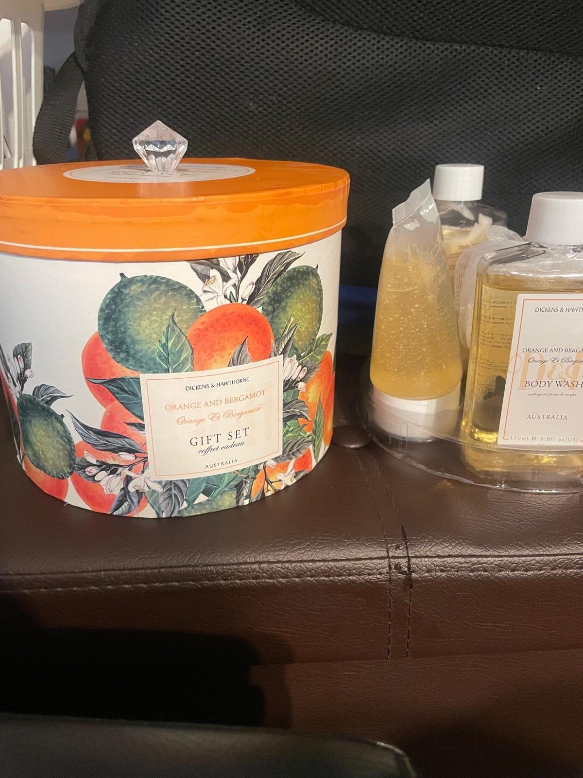 Dickens & Hawthorne Orange & Bergamot Cadeauset, Ophalen of Verzenden, Nieuw, Bad & Douche