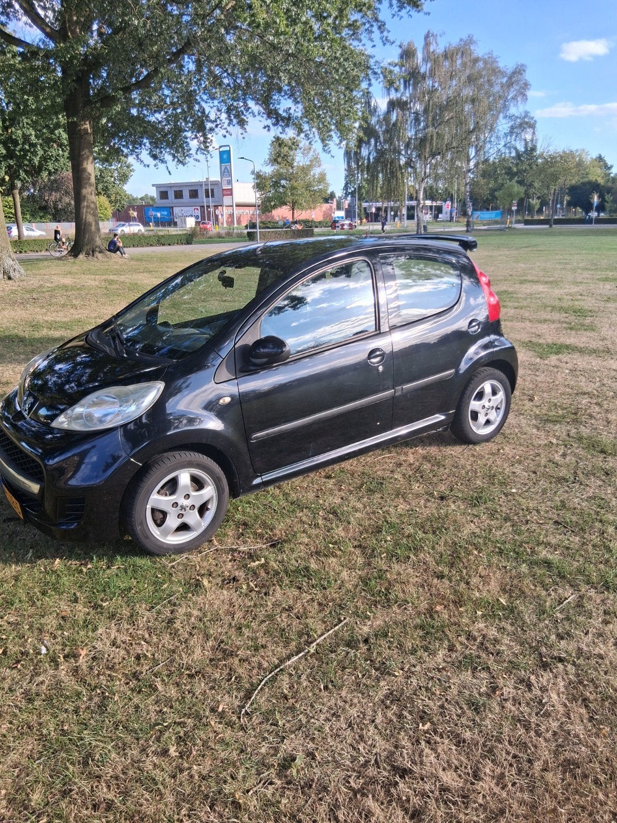 Peugeot 107 1.0 12V 5DR 2010 Zwart, Auto's, Voorwielaandrijving, 4 stoelen, Origineel Nederlands, Bedrijf
