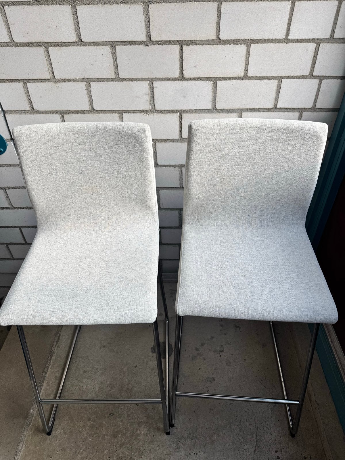 Set van 2 moderne barkrukken met stoffen bekleding, Ophalen, Gebruikt, 90 cm of meer, Metaal