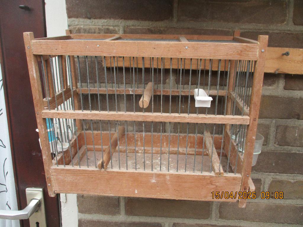 vogelkooi    hout, Ophalen, Zo goed als nieuw, Hout, Vogelkooi