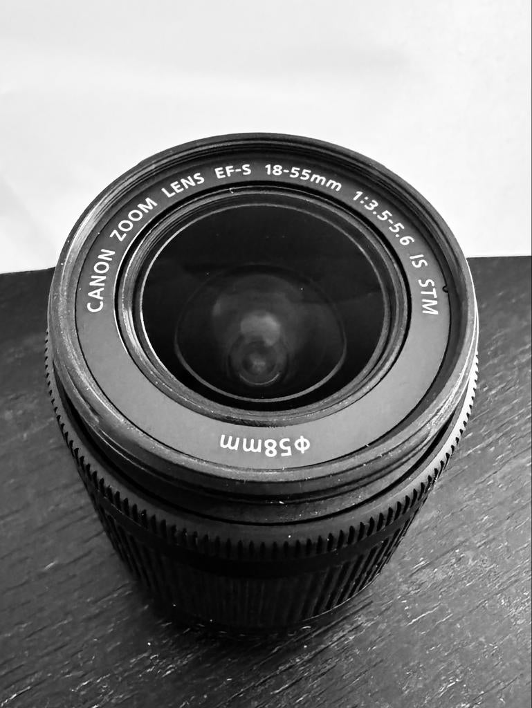Canon EF-S 18-55mm f/3.5-5.6 IS STM lens, Ophalen of Verzenden, Zo goed als nieuw, Standaardlens, Zoom