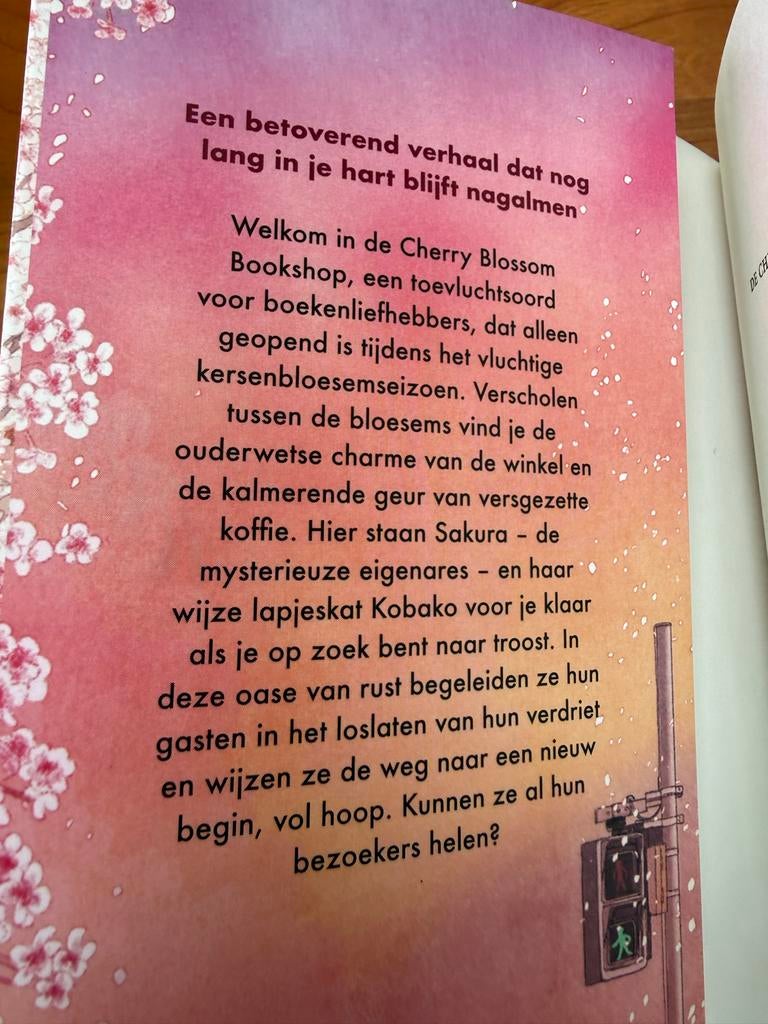 Betoverend verhaal: Cherry Blossom Bookshop, Ophalen of Verzenden, Zo goed als nieuw