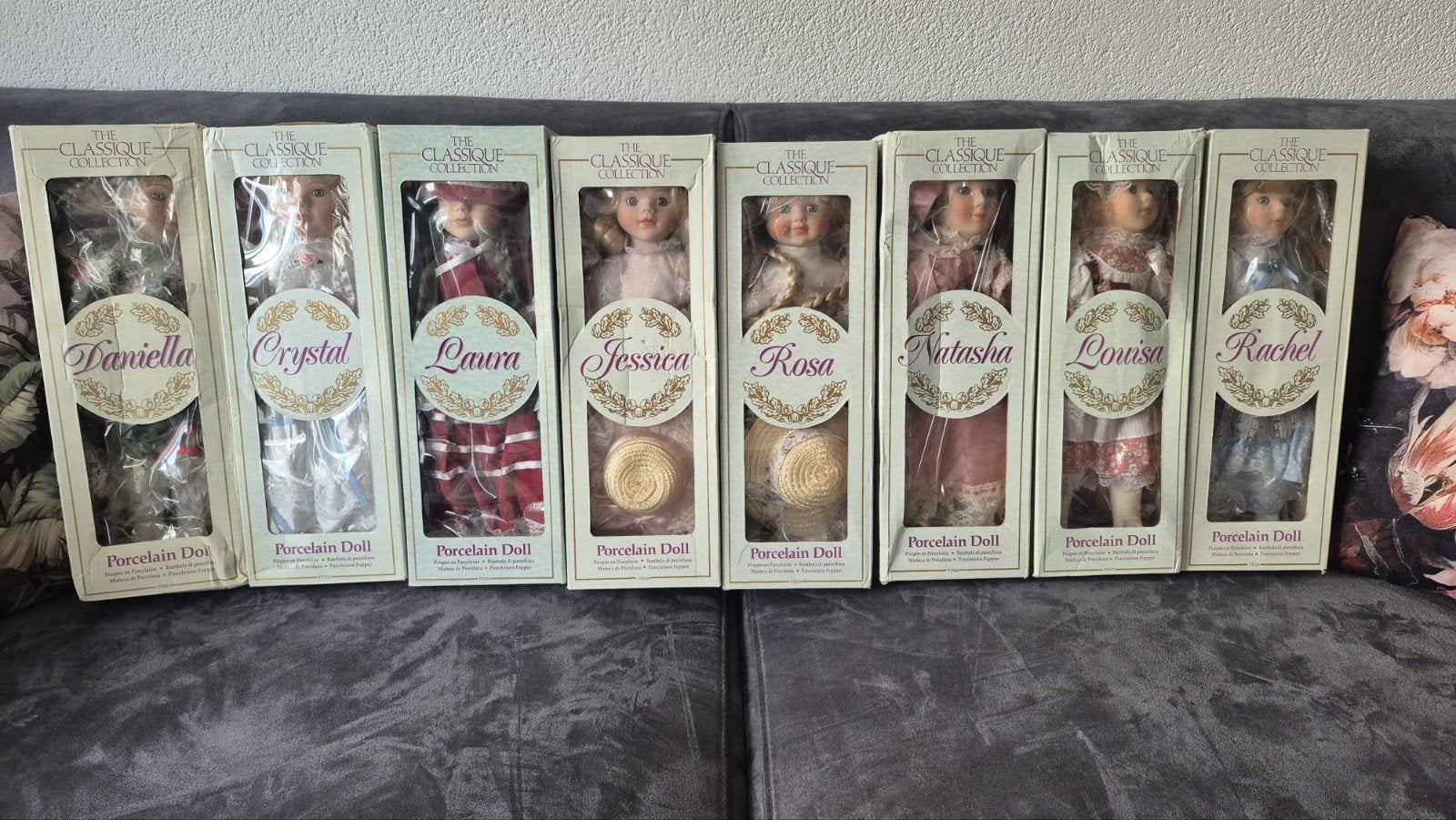 Prachtige Complete Set van 8 Vintage Porseleinen Poppen, Verzamelen, Ophalen of Verzenden, Nieuw, Pop