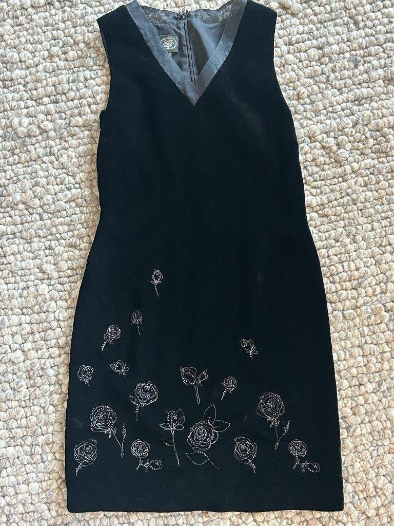 Schitterende zwart fluweel LAURA ASHLEY jurk maat 38, Kleding | Dames, Maat 38/40 (M), Zwart, Ophalen of Verzenden, Zo goed als nieuw