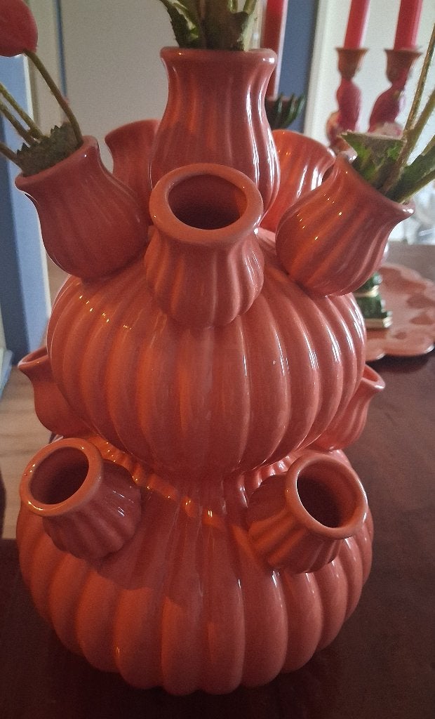 Mooie zalm oranje kleurige tulpenvaas hoogte 32 cm, Huis en Inrichting, Ophalen, Overige materialen, Inclusief droogbloemen, Overige kleuren