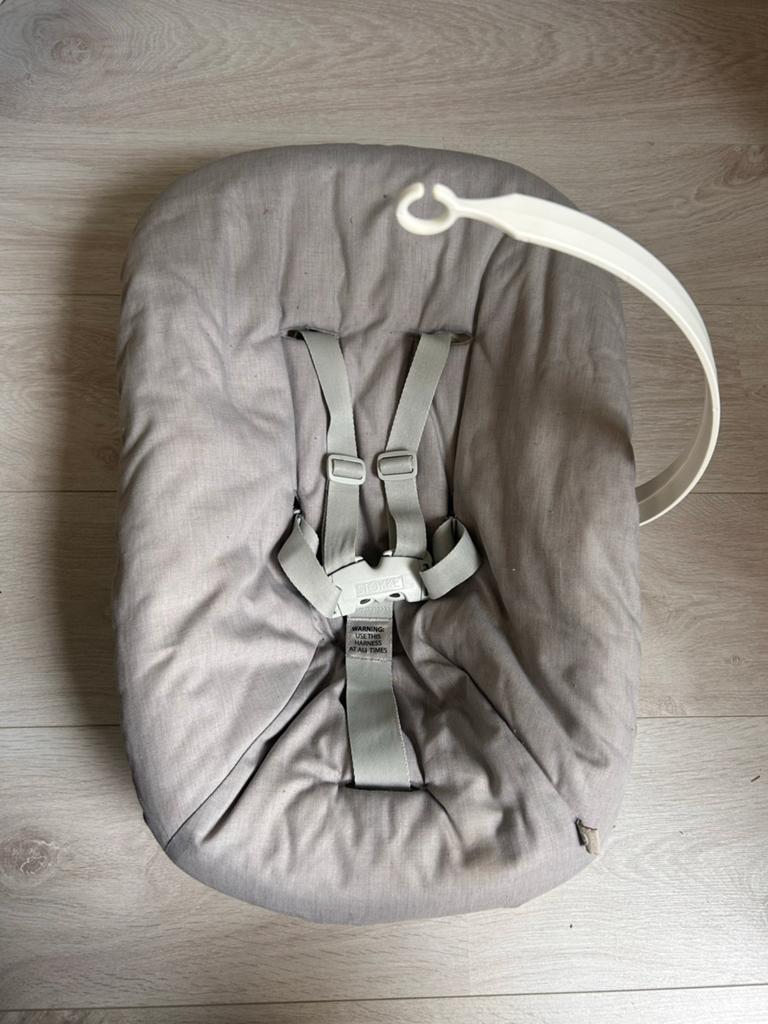Stokke Newborn Set met hanger, Kinderen en Baby's, Kinderstoelen, Ophalen, Zo goed als nieuw, Meegroeistoel, Gordel(s)