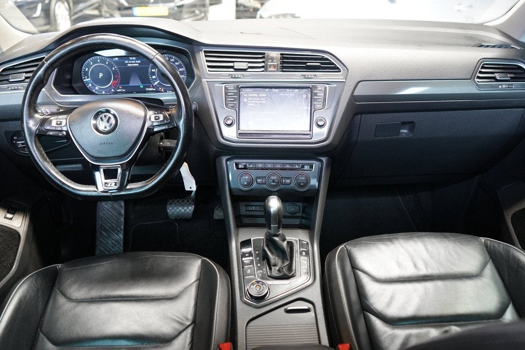 Volkswagen Tiguan 2.0 TSI 4Motion Highline | AUTOMAAT | PANO, Auto's, Volkswagen, Gebruikt, Euro 6, 4 cilinders, 1984 cc
