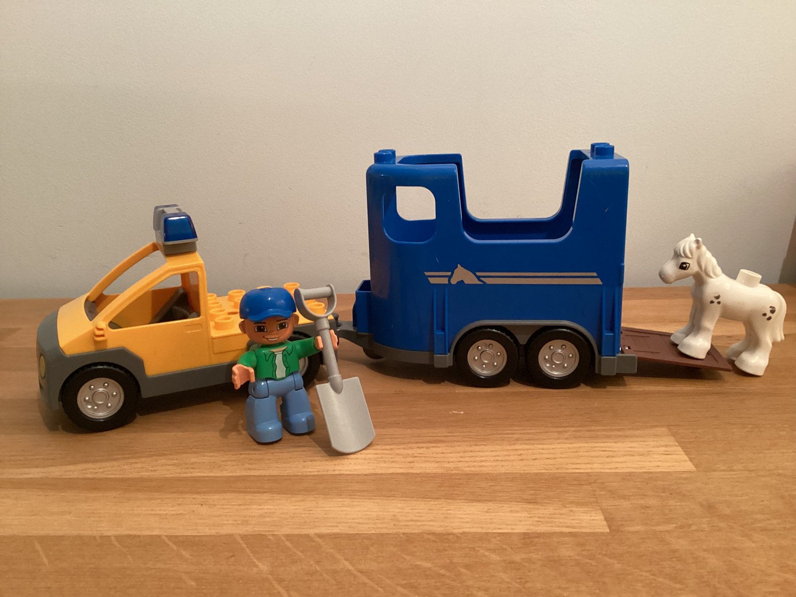 Duplo paardenwagen+aanhanger+manege (zie foto’s), Kinderen en Baby's, Speelgoed | Duplo en Lego, Ophalen of Verzenden, Zo goed als nieuw
