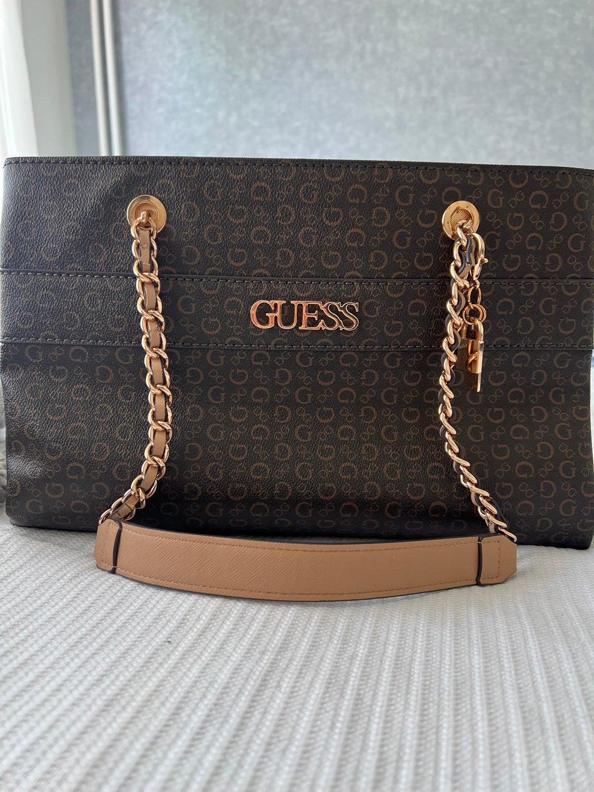 Originele Guess tas voor dames, Sieraden, Tassen en Uiterlijk, Tassen | Damestassen, Ophalen of Verzenden, Zo goed als nieuw, Zwart