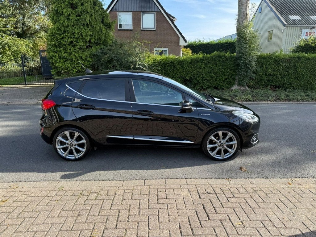 Ford FIESTA Vignale/automaat/trekhaak/volledig leer/adaptive, Gebruikt, Met garantie (alle), 620 kg, Zwart