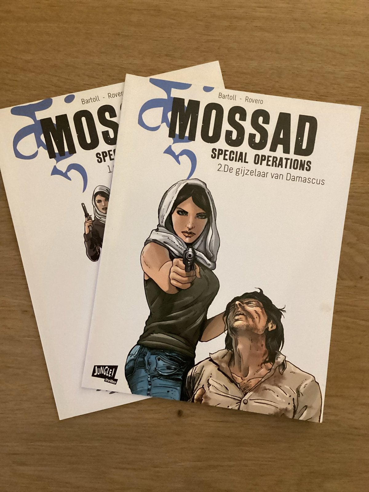 Mossad Special Operations - Deel 1 & 2 (Bartoll - Rovero), Boeken, Meerdere stripboeken, Ophalen of Verzenden, Zo goed als nieuw