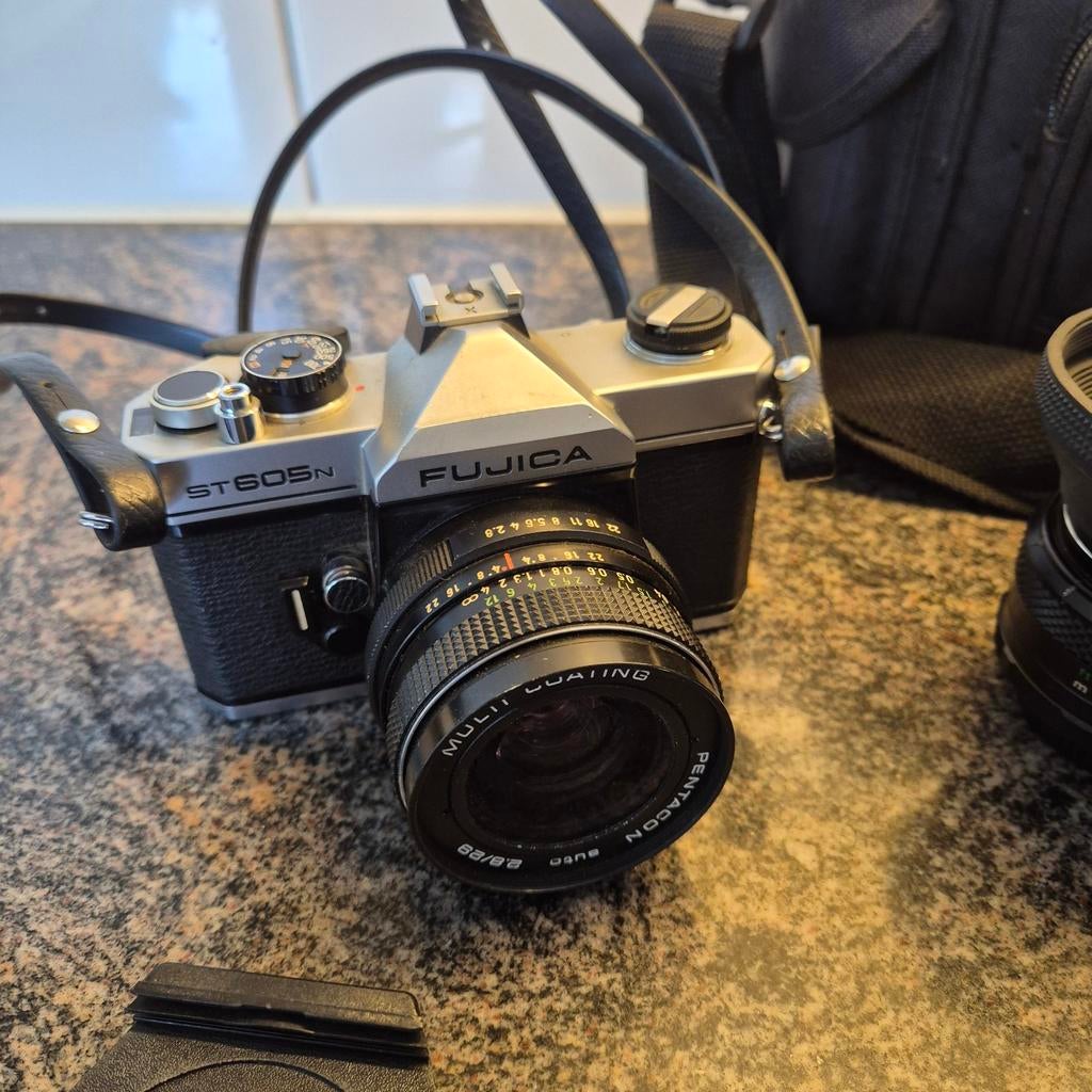 Fujica ST605N Spiegelreflexcamera met 2 lenzen, Ophalen of Verzenden, Gebruikt, Spiegelreflex, Overige Merken