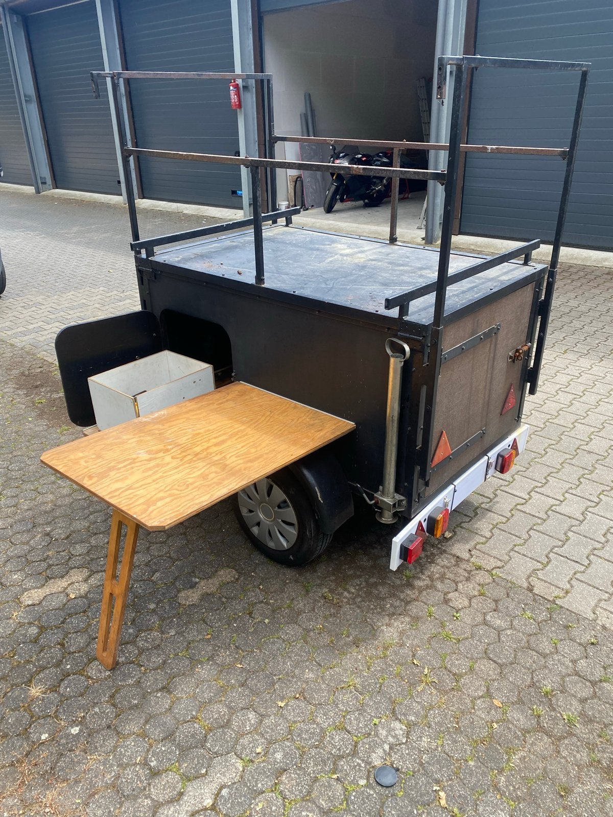 Daktentaanhanger met opbouw en uitklapbare tafel, Ophalen of Verzenden, Gebruikt