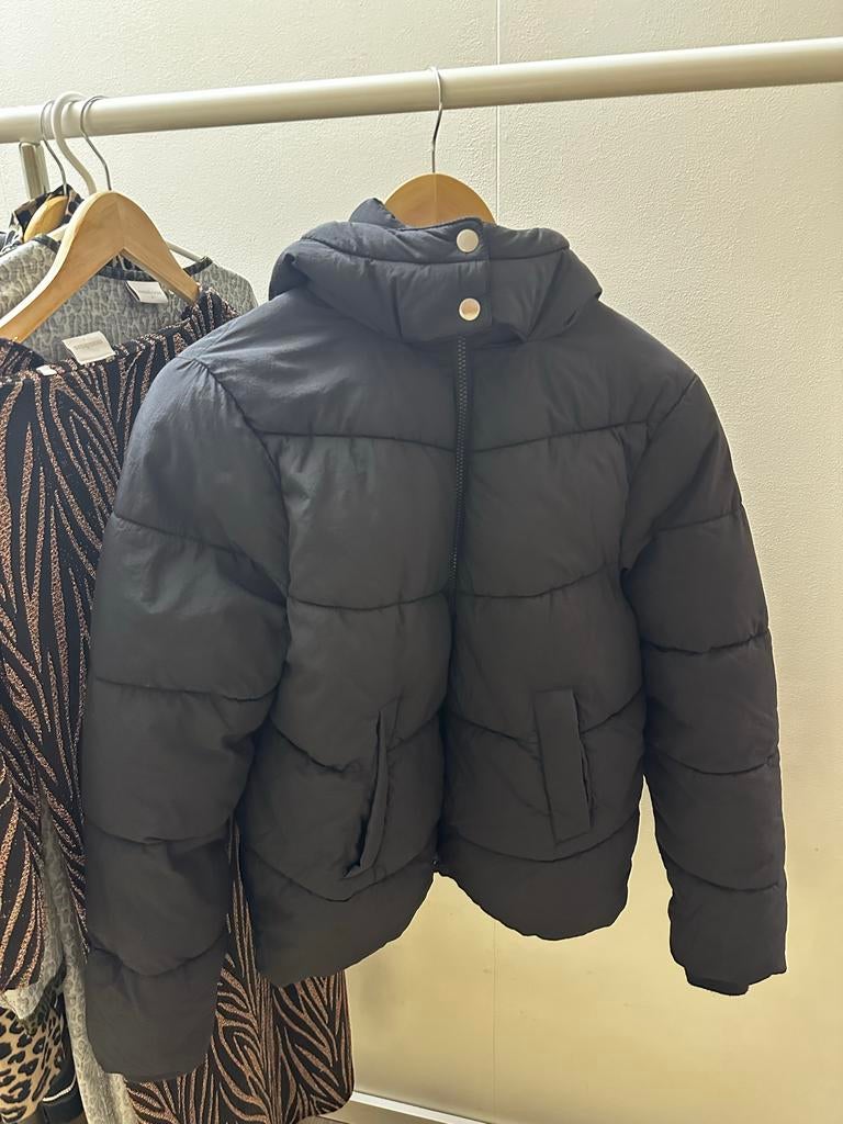 Zwarte Pieces Maternity zwangerschapsjas S, Zwart, Ophalen of Verzenden, Zo goed als nieuw, Maat 36 (S)