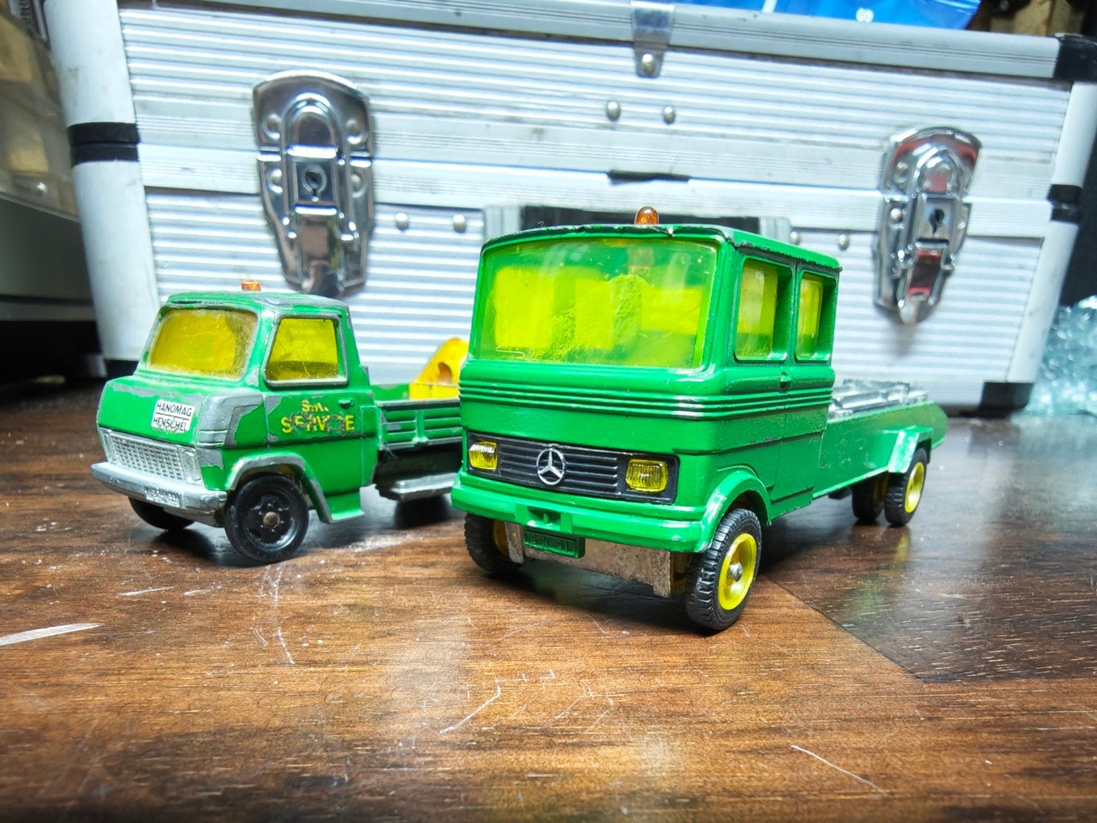 Siku V338 Hanomag Henschel en Siku V335 Mercedes-Benz, Ophalen of Verzenden, Gebruikt, Bus of Vrachtwagen, SIKU