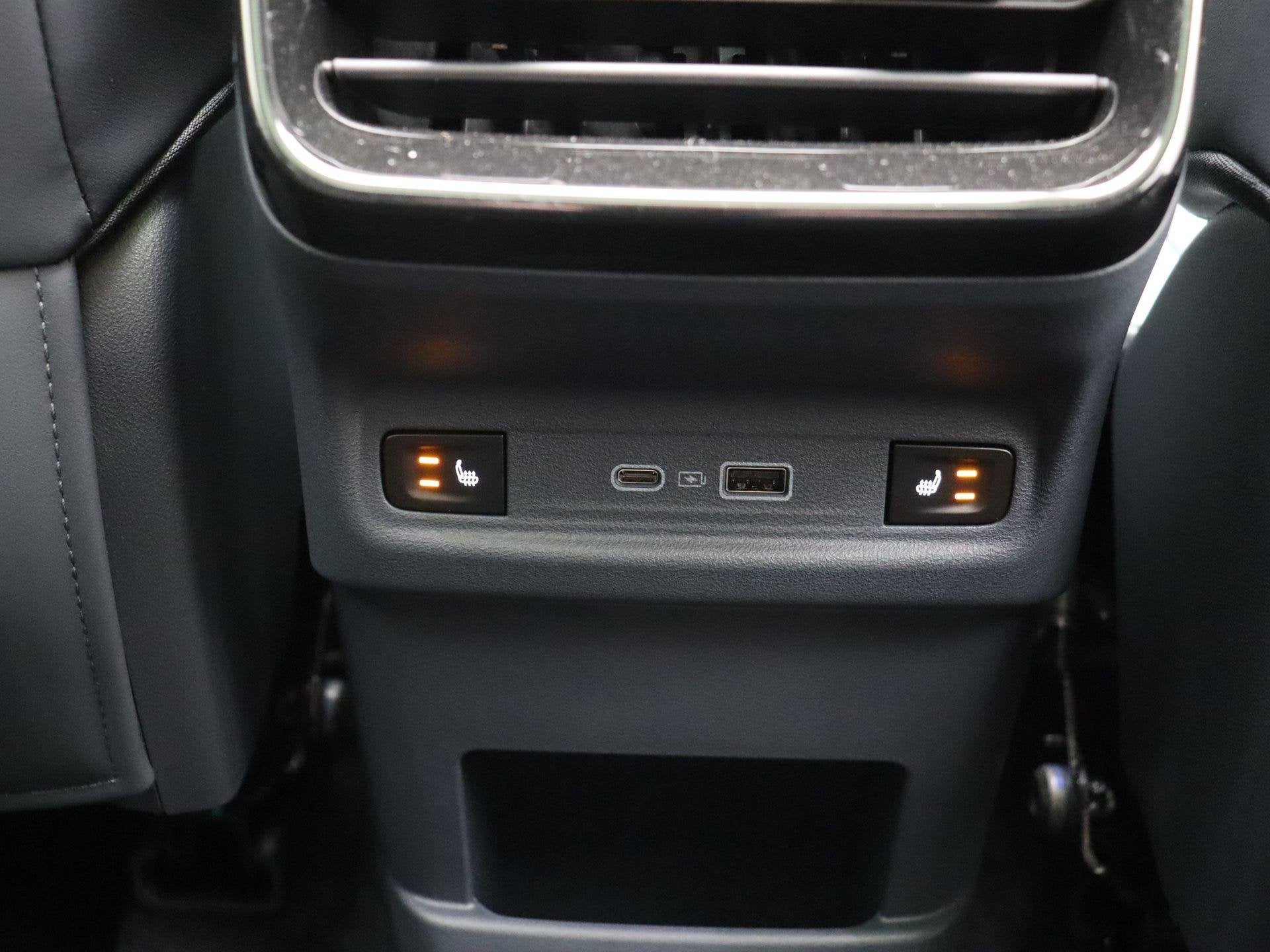 GEELY ES Pro+ 68 kWh | Leder | Led | Carplay | 475km WLTP |, Auto's, Dealer onderhouden, 1741 kg, Zwart, 218 pk