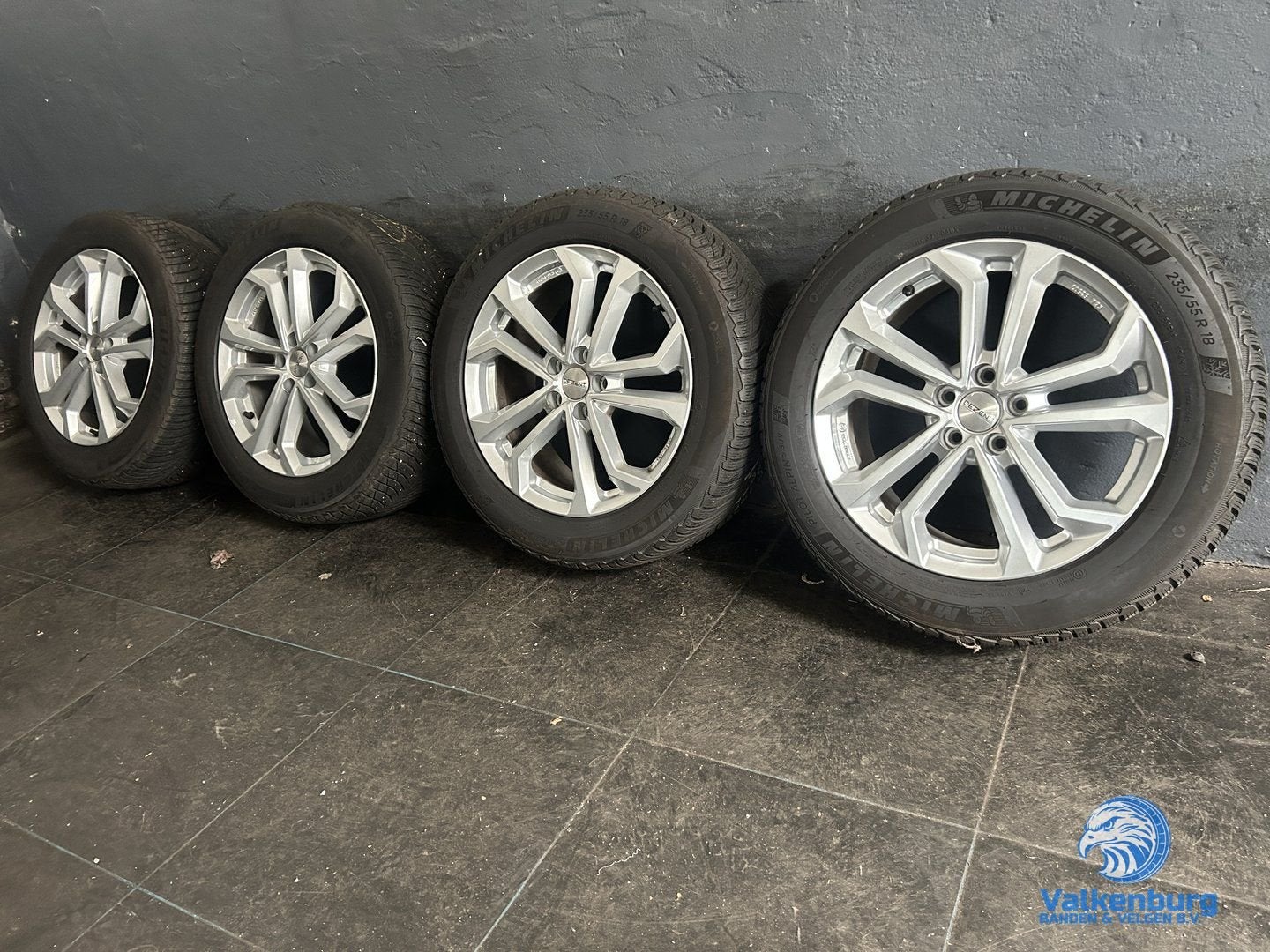 9mm! Volvo XC40 XC60 18 inch velgen 5x108 winterbanden 235/5