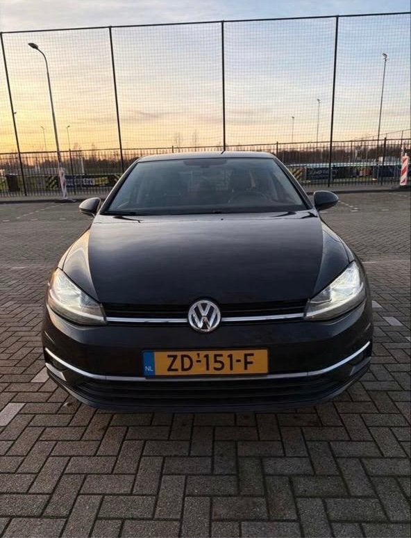 Volkswagen Golf 1.0 TSI 115pk 7-DSG 5D 2019 Zwart, Auto's, 1165 kg, Zwart, Origineel Nederlands, Bedrijf