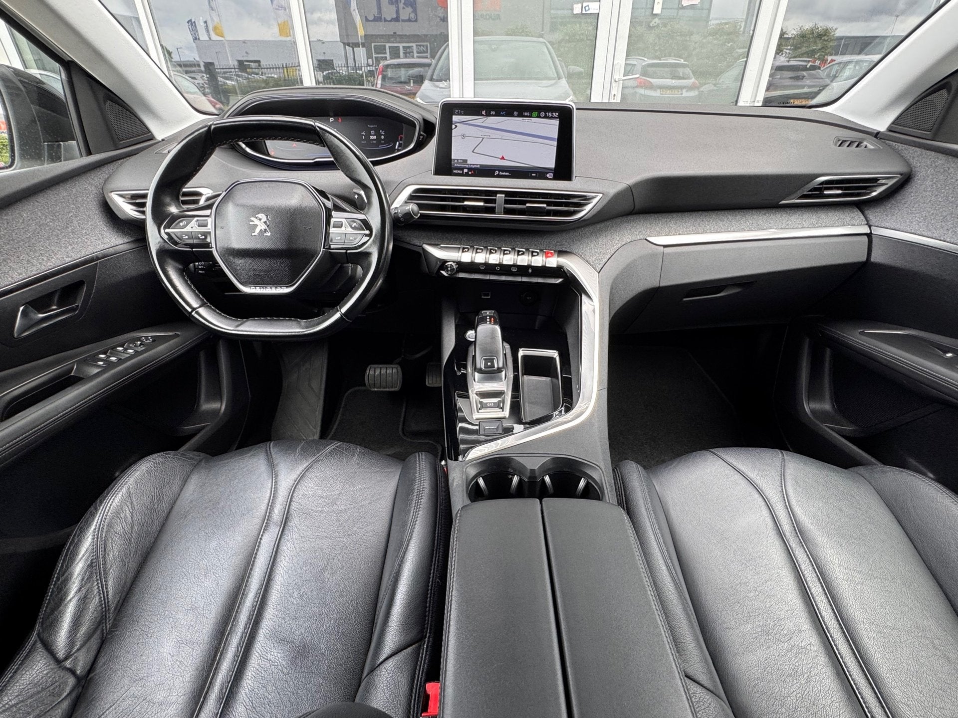 Peugeot 3008 1.2 PureTech Allure | Automaat | Leder | Parlem, Auto's, Peugeot, Gebruikt, 1199 cc, Leder en Stof, Wit