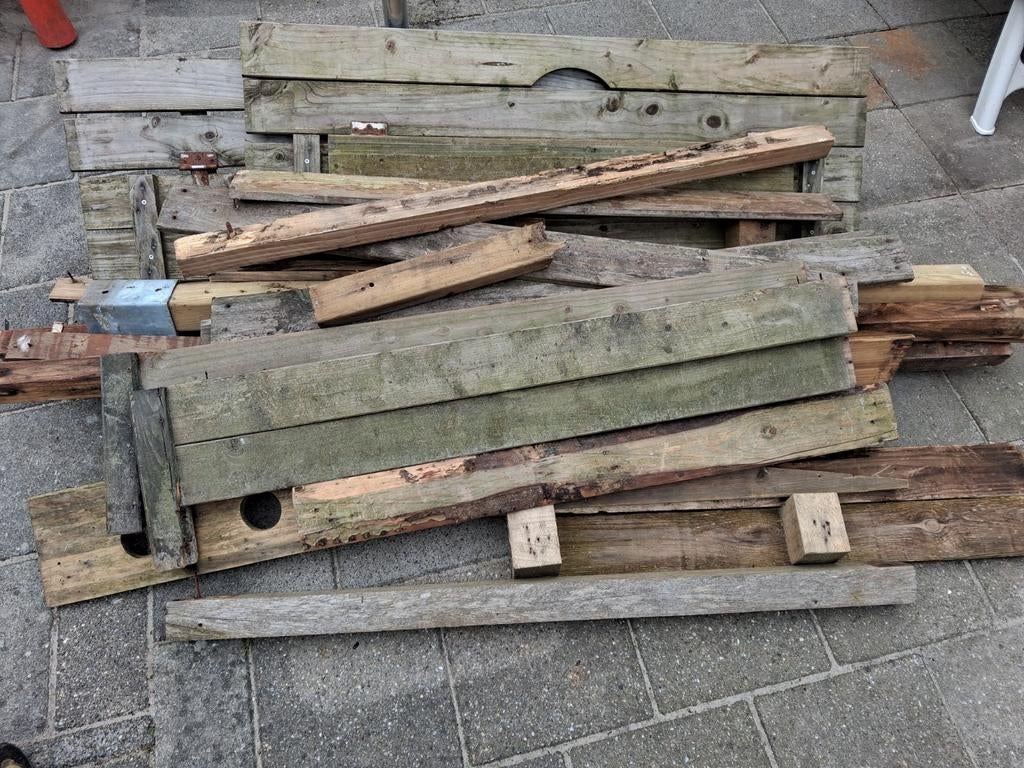 Brandhout gratis, Ophalen of Verzenden, Gebruikt, Minder dan 180 cm, Palen