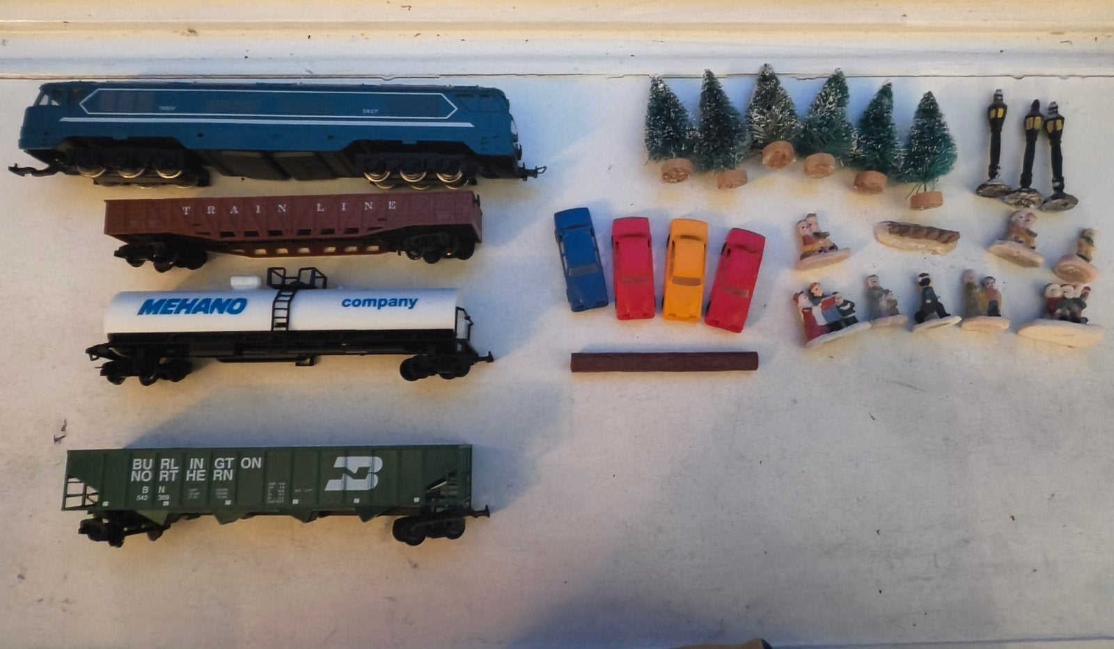 Locomotief & Wagon Set met kerstdorp-accessoires, Overige merken, Treinset, Gelijkstroom, Ophalen of Verzenden