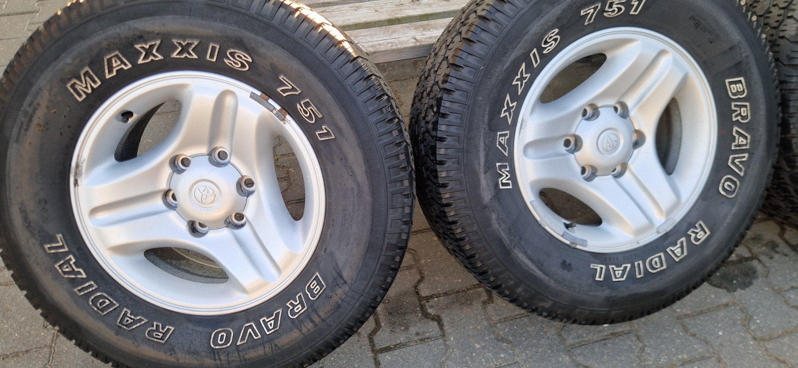 Toyota Landcruiser J9 originele velgen - nette staat, Auto-onderdelen, Banden en Velgen, Ophalen of Verzenden, Gebruikt, Terreinwagen