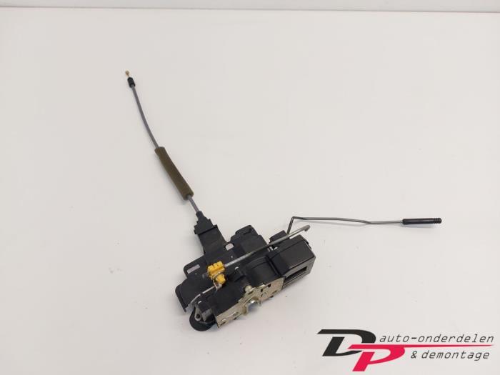 Deurslot Mechaniek 4Deurs links-achter van een Opel Antara, Gebruikt, -, -, Opel