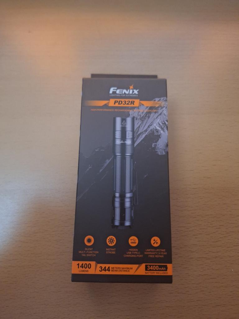 Fenix PD32R oplaadbare led-zaklamp, 1400 lumen, Ophalen of Verzenden, Nieuw, Accu