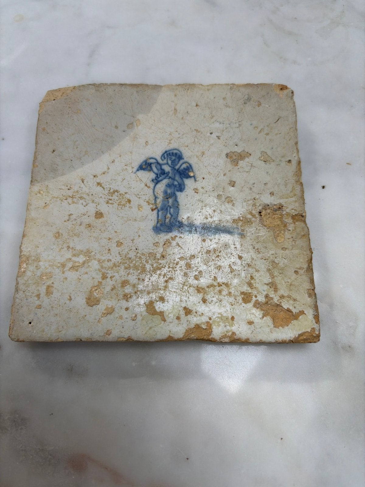 Antieke Delfts Blauwe Tegel met Cupido, Ophalen of Verzenden