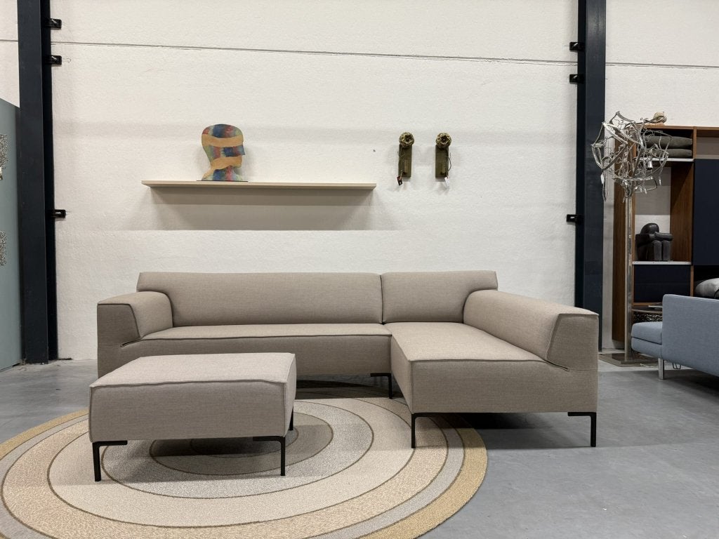 Nieuw Design on Stock Bloq Hoekbank ploegwool 78 design bank, 250 tot 300 cm, Eyye Roderick vos, Gompenstraat 15, Hoekbank