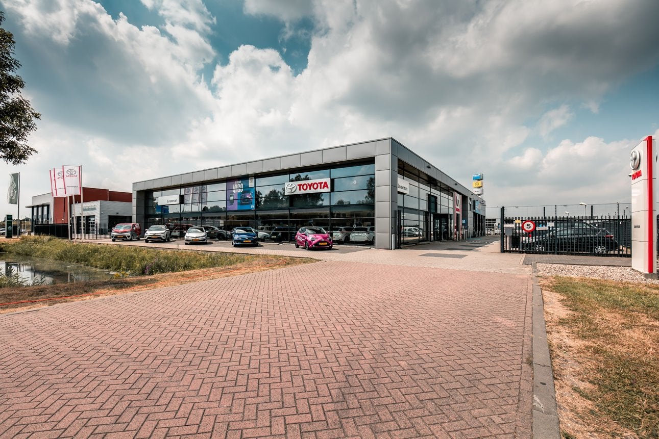 Toyota Yaris 1.5 Hybrid Dynamic (bj 2020, automaat), Auto's, 12 maanden, Gebruikt, 49 €/maand, Bedrijf