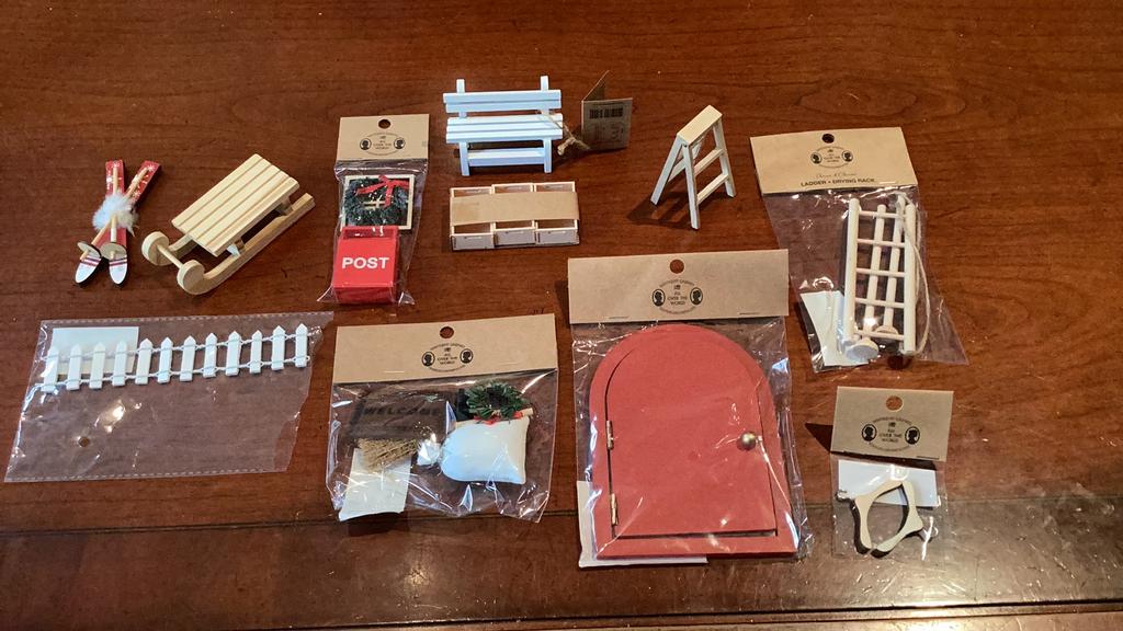 Diverse miniaturen, decoratie, schaalmodel meubels, Abstract, Ophalen of Verzenden, Zo goed als nieuw, Overige merken