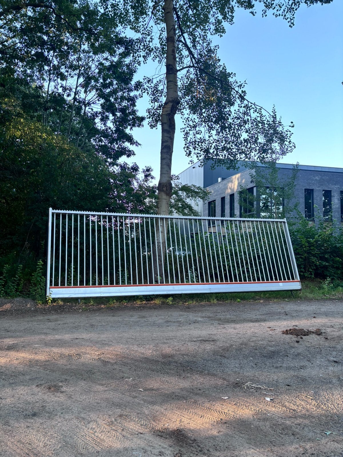 Poort met motor, Ophalen of Verzenden, Zo goed als nieuw, IJzer