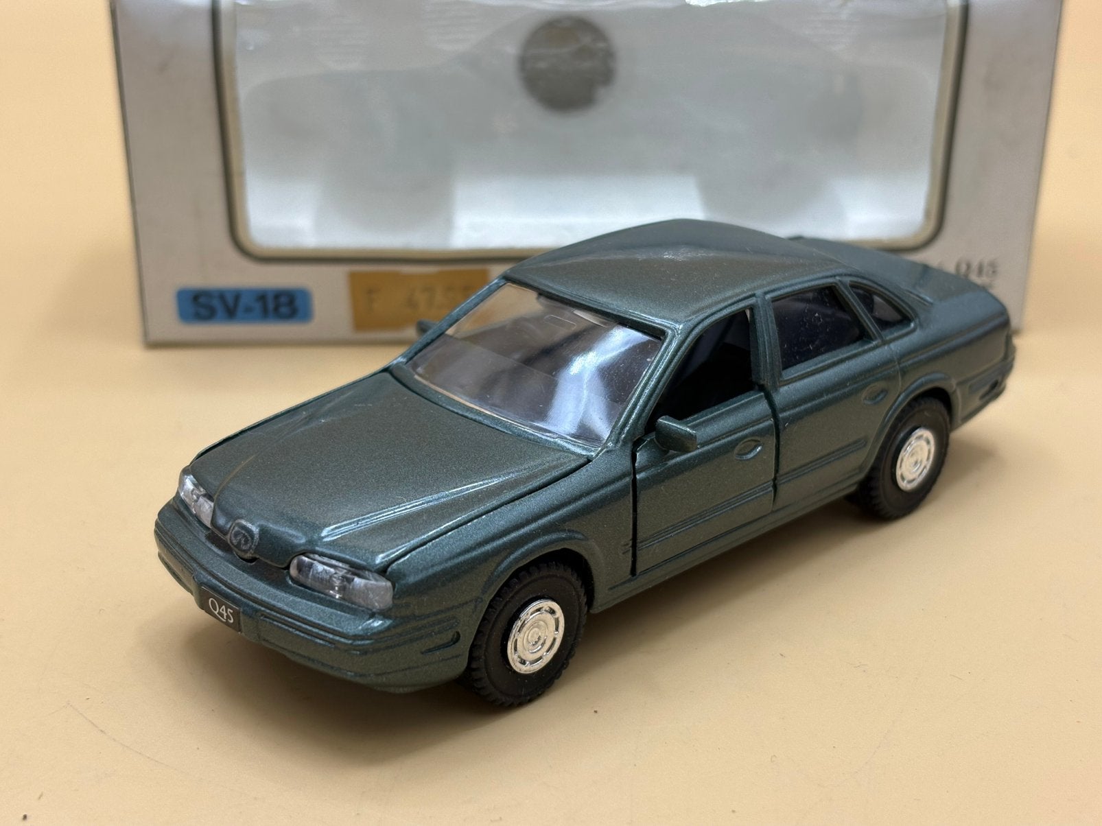 Nissan Infiniti Q45 1:40 Diapet, Hobby en Vrije tijd, Ophalen of Verzenden, Gebruikt, Auto, Overige merken